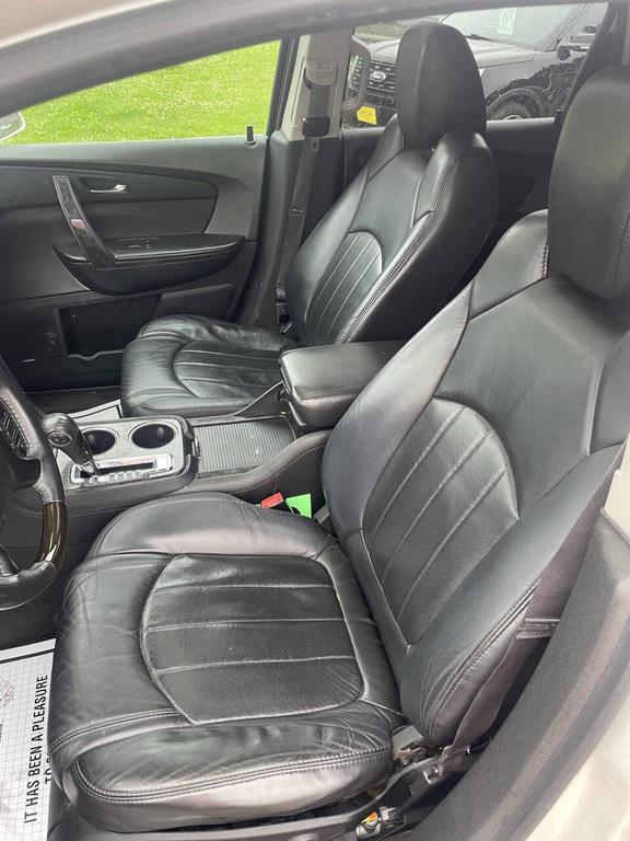used 2012 GMC Acadia car, priced at $6,000