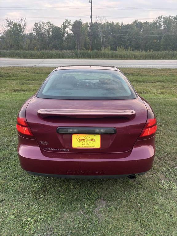 used 2006 Pontiac Grand Prix car, priced at $6,000