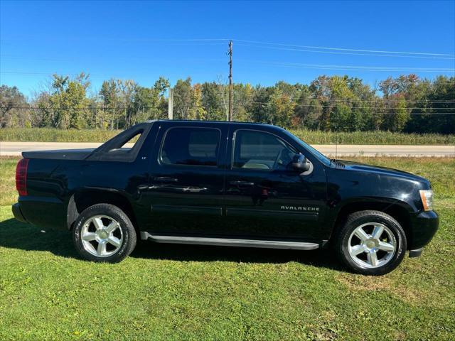 used 2010 Chevrolet Avalanche car, priced at $13,000