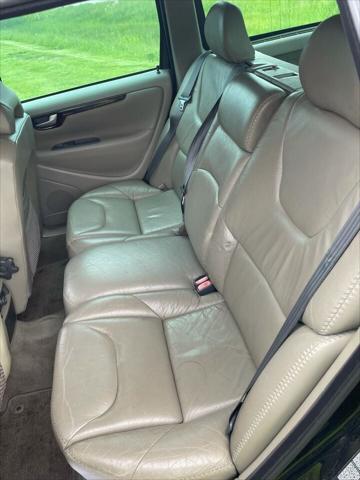 used 2003 Volvo XC70 car, priced at $4,000