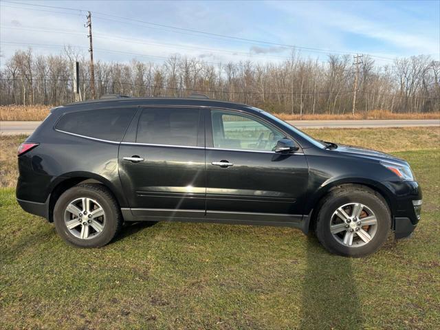 used 2015 Chevrolet Traverse car, priced at $9,000