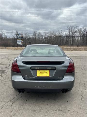 used 2005 Pontiac Grand Prix car, priced at $3,000