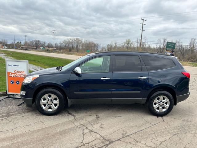 used 2010 Chevrolet Traverse car, priced at $8,000