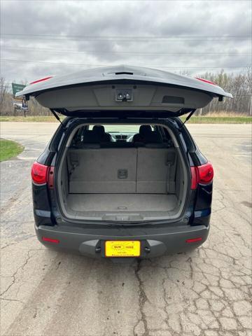 used 2010 Chevrolet Traverse car, priced at $8,000