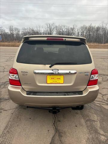 used 2006 Toyota Highlander Hybrid car, priced at $5,000