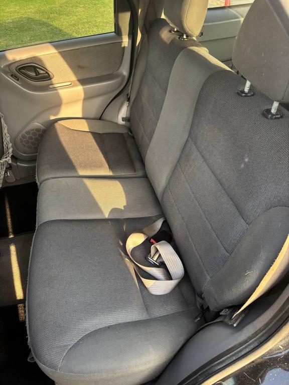 used 2002 Ford Escape car, priced at $4,000