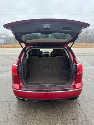 used 2014 Buick Enclave car, priced at $7,000