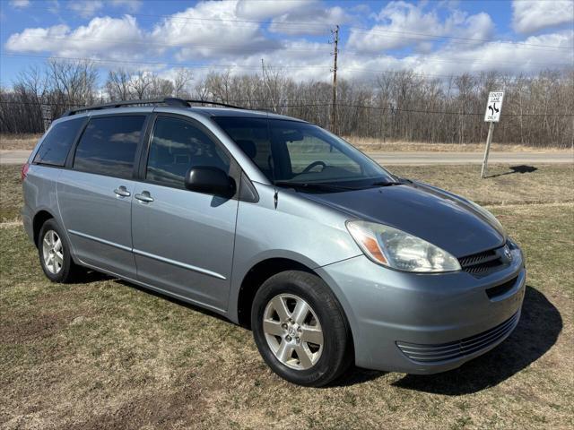 used 2004 Toyota Sienna car, priced at $4,000