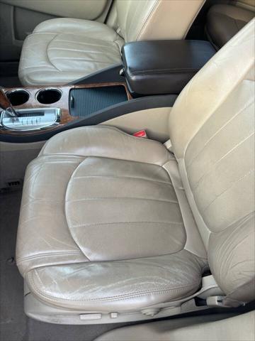 used 2010 Buick Enclave car, priced at $8,000