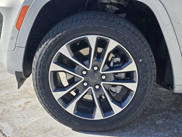 used 2023 Jeep Grand Cherokee L car, priced at $33,990