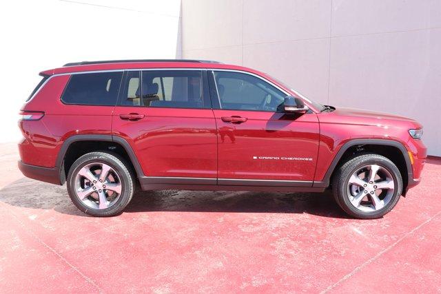 new 2024 Jeep Grand Cherokee L car, priced at $51,960