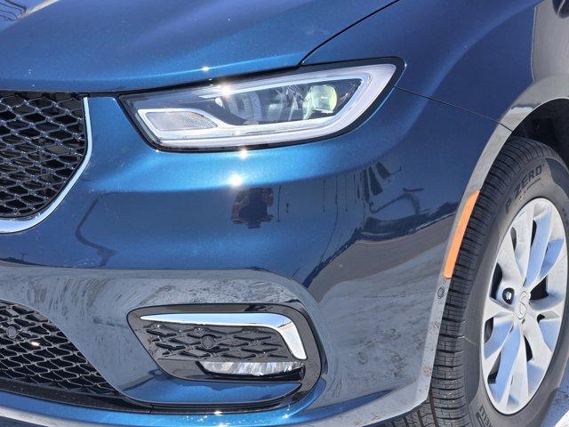 new 2025 Chrysler Pacifica car, priced at $46,248