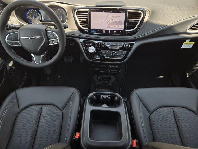 new 2025 Chrysler Pacifica car, priced at $46,248