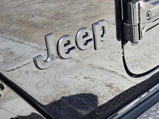 new 2025 Jeep Gladiator car, priced at $49,917