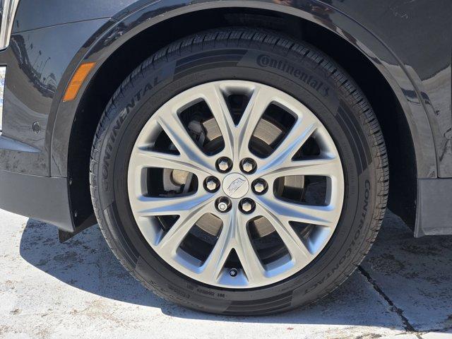 used 2020 Cadillac XT5 car, priced at $28,000