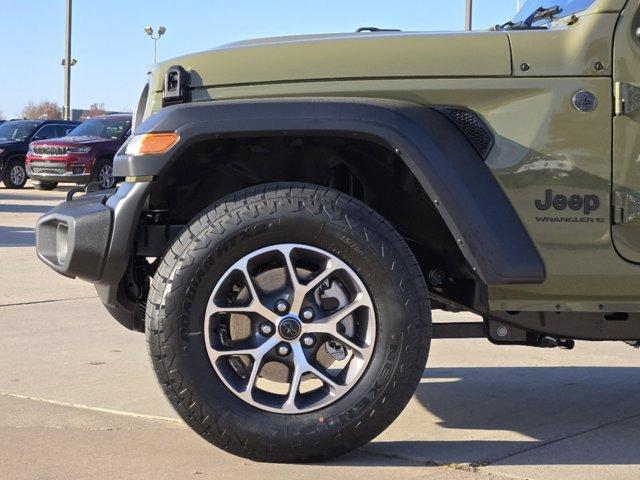 new 2025 Jeep Wrangler car, priced at $46,239