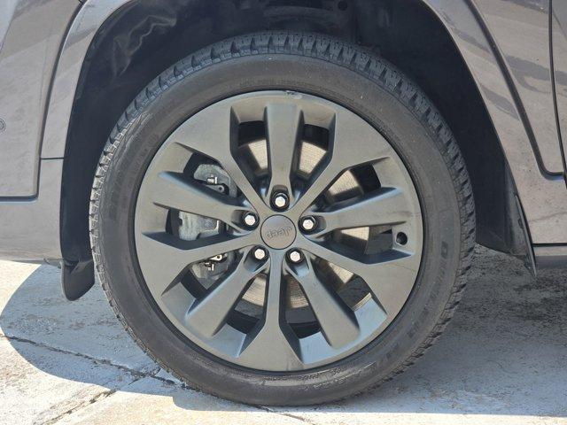 used 2019 Jeep Cherokee car, priced at $18,950