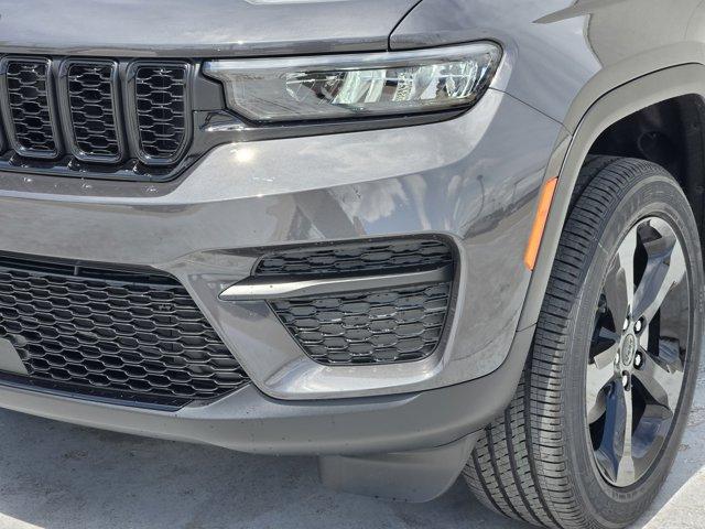 new 2025 Jeep Grand Cherokee car, priced at $47,370