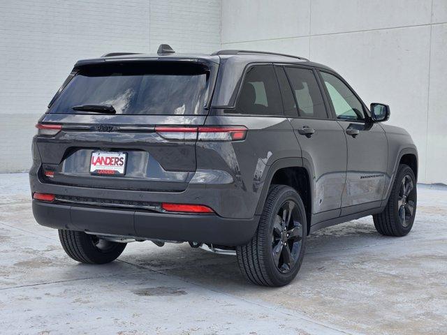 new 2025 Jeep Grand Cherokee car, priced at $47,370