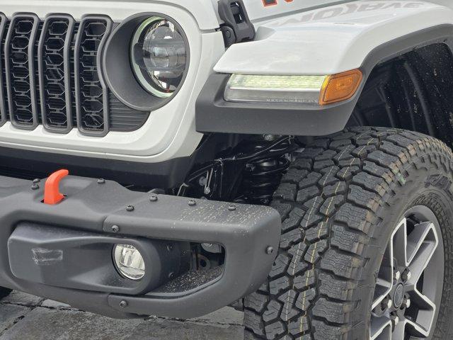 new 2025 Jeep Gladiator car, priced at $53,122