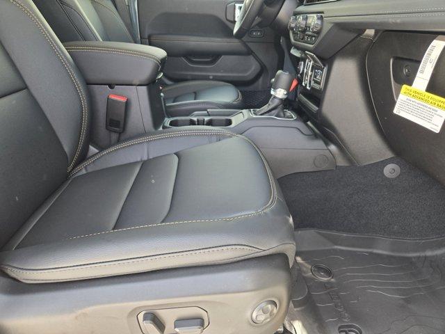 new 2025 Jeep Gladiator car, priced at $54,095