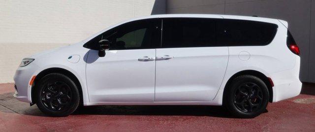 new 2024 Chrysler Pacifica car, priced at $52,969