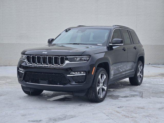 new 2025 Jeep Grand Cherokee car, priced at $44,657