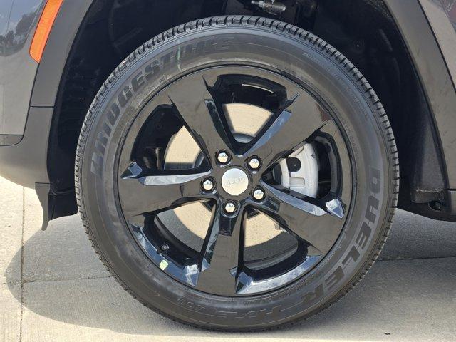 new 2025 Jeep Grand Cherokee L car, priced at $45,212
