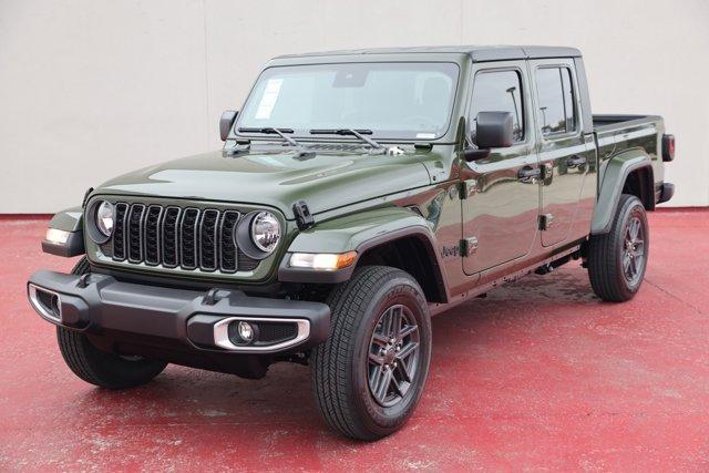 new 2024 Jeep Gladiator car, priced at $41,886
