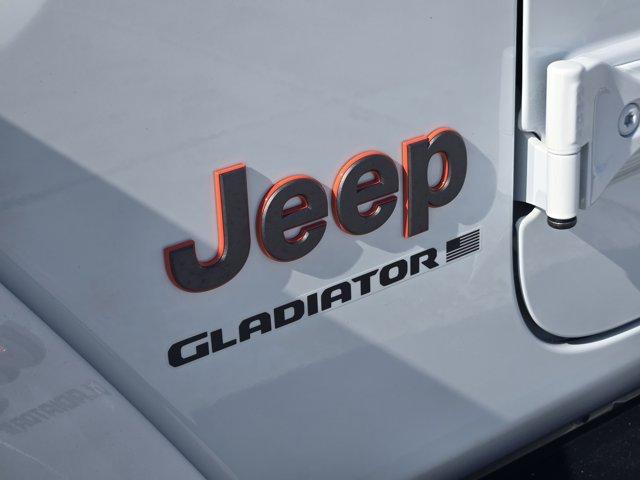 new 2025 Jeep Gladiator car, priced at $50,685