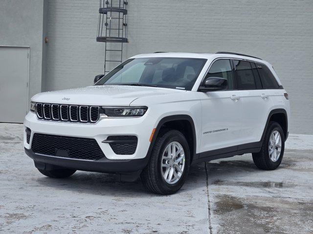 new 2025 Jeep Grand Cherokee car, priced at $34,320