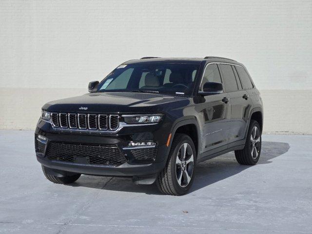 new 2025 Jeep Grand Cherokee car, priced at $50,754