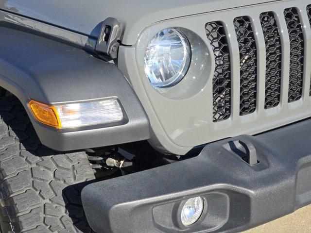 used 2022 Jeep Gladiator car, priced at $31,999