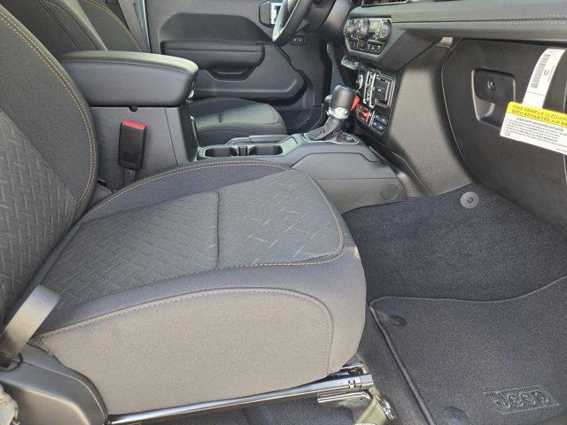 new 2025 Jeep Gladiator car, priced at $50,280