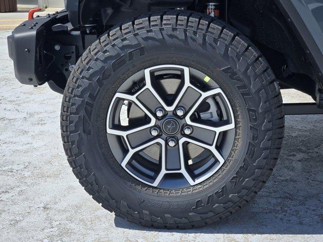 new 2025 Jeep Gladiator car, priced at $50,280