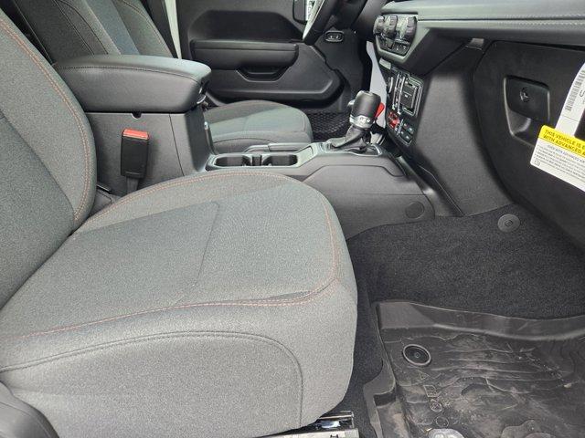 new 2025 Jeep Wrangler car, priced at $48,027