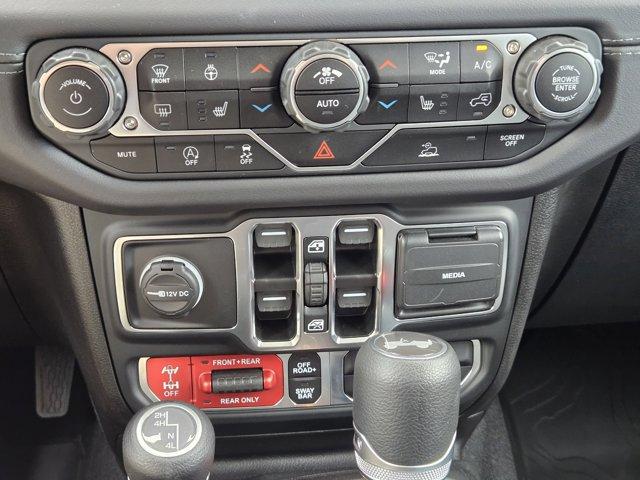 new 2025 Jeep Wrangler car, priced at $48,027
