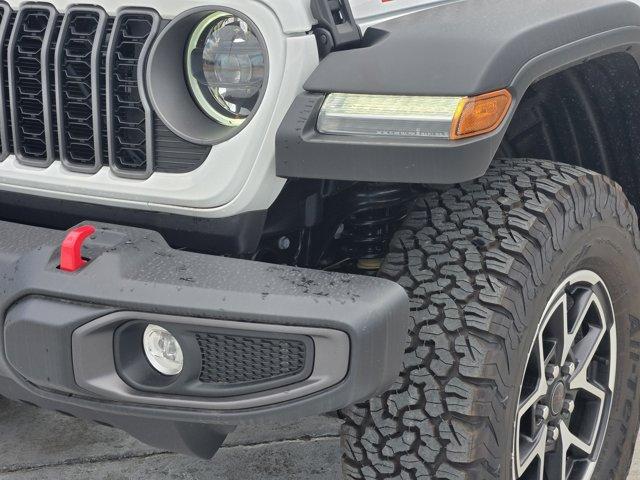 new 2025 Jeep Wrangler car, priced at $48,027