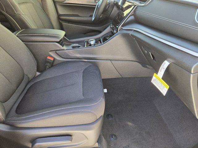 new 2025 Jeep Grand Cherokee L car, priced at $39,215