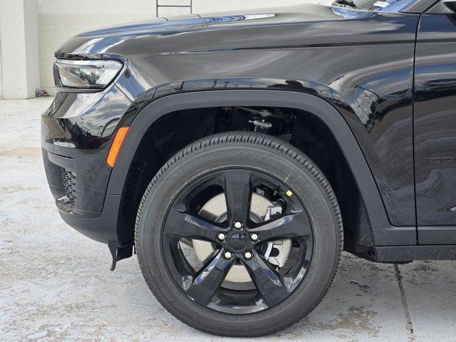new 2025 Jeep Grand Cherokee L car, priced at $46,712