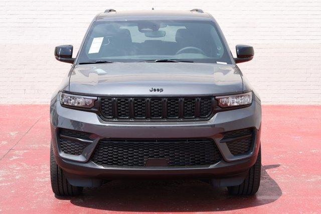 new 2024 Jeep Grand Cherokee car, priced at $45,675