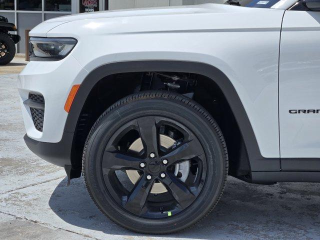 new 2025 Jeep Grand Cherokee car, priced at $46,775