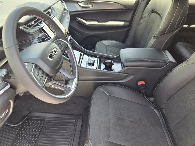new 2025 Jeep Grand Cherokee car, priced at $46,775