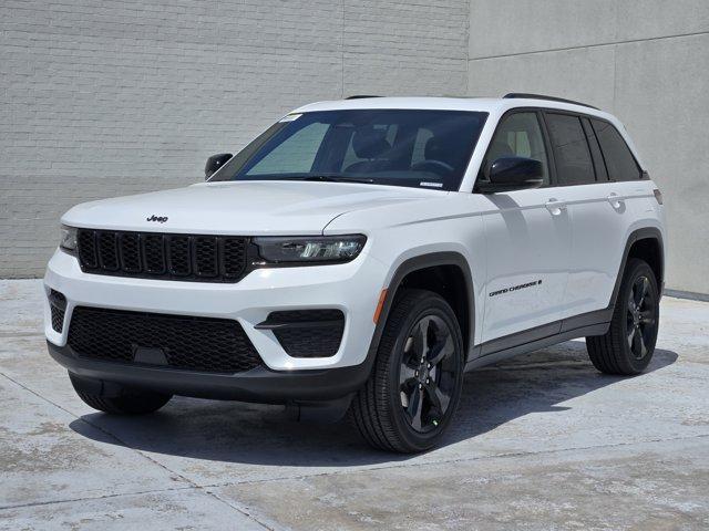 new 2025 Jeep Grand Cherokee car, priced at $46,775
