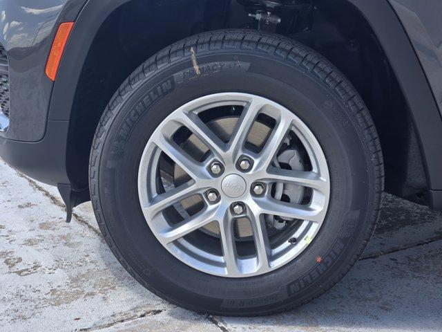 new 2025 Jeep Grand Cherokee car, priced at $36,665