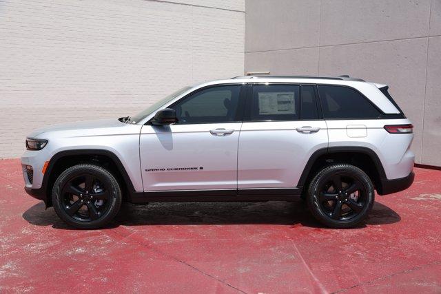 new 2024 Jeep Grand Cherokee car, priced at $50,634