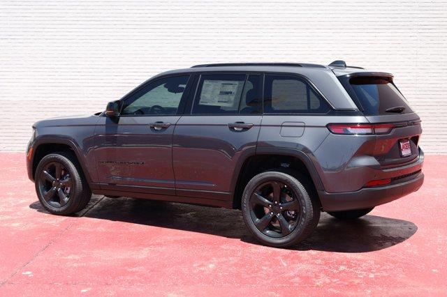 new 2024 Jeep Grand Cherokee car, priced at $42,175