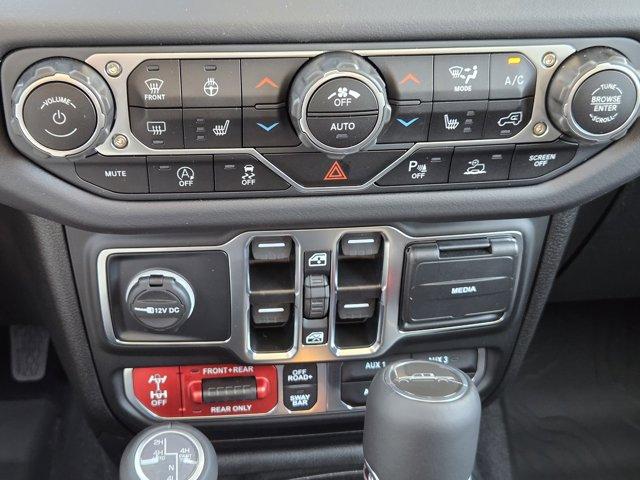 new 2025 Jeep Gladiator car, priced at $54,298