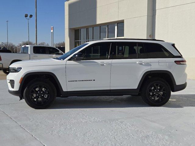 used 2024 Jeep Grand Cherokee car, priced at $38,399