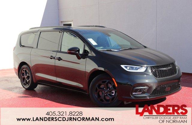 new 2024 Chrysler Pacifica car, priced at $53,484
